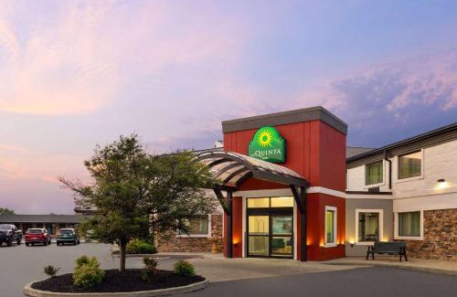 Bowmansville Hotel | La Quinta Inn by Wyndham Buffalo Airport