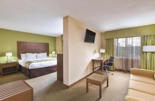 St. Johns Hotel | La Quinta Inn by Wyndham Austin North