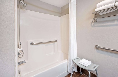 Caldwell Hotel | La Quinta Inn by Wyndham Caldwell