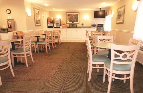 Canton Hotel | La Quinta Inn by Wyndham Detroit Canton