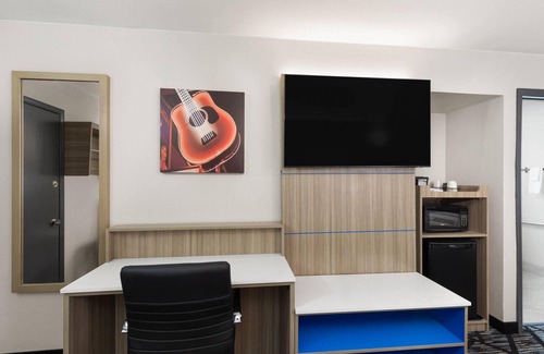 Nashville Hotel | La Quinta Inn by Wyndham Nashville South