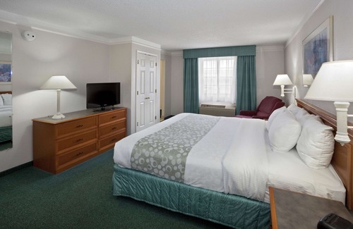 North Central Omaha Hotel | La Quinta Inn by Wyndham Omaha West