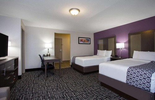 Salem Hotel | La Quinta Inn by Wyndham Roanoke Salem