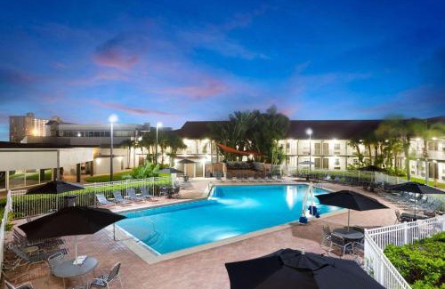 Cocoa Beach Hotel | La Quinta Inn by Wyndham Cocoa Beach-Port Canaveral