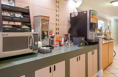 Farmington Hotel | La Quinta Inn by Wyndham Farmington