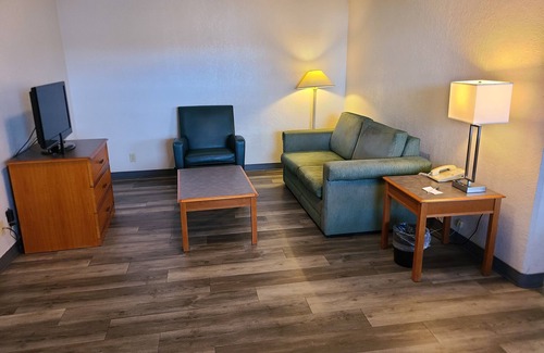 Farmington Hotel | La Quinta Inn by Wyndham Farmington