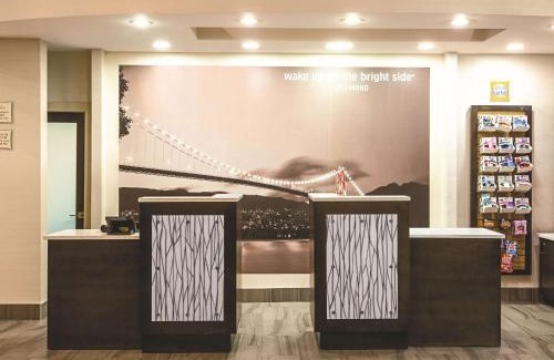 Richmond City Centre Hotel | La Quinta Inn by Wyndham Vancouver Airport