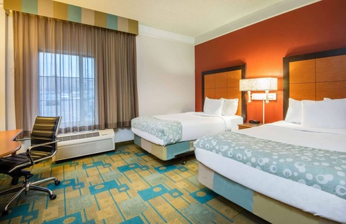 Southwest Colorado Springs Hotel | La Quinta Inn & Suites by Wyndham Colorado Springs South AP