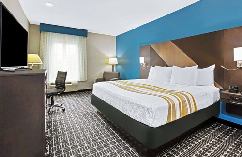 Sulphur Springs Hotel | La Quinta Inn & Suites by Wyndham Sulphur Springs