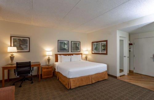 Southside Hotel | La Quinta Inn & Suites by Wyndham Jacksonville Mandarin