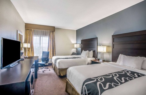 Karnes City Hotel | La Quinta Inn & Suites by Wyndham Karnes City - Kenedy