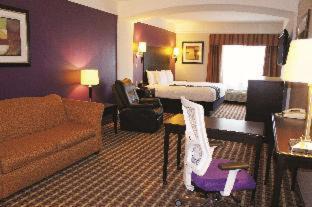 Raymondville Hotel | La Quinta Inn Suites by Wyndham Raymondville Harlingen