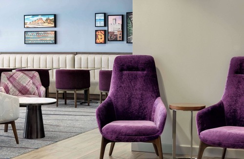 Springfield Hotel | La Quinta Inn & Suites by Wyndham Springfield Airport Plaza