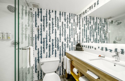 California Hotel | La Quinta Inn & Suites by Wyndham Lexington Park - Patuxent