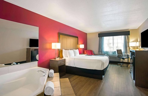 Fort Smith Hotel | La Quinta Inn & Suites by Wyndham Fort Smith