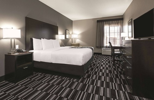 Fort Worth Hotel | La Quinta Inn & Suites by Wyndham Fort Worth West - I-30
