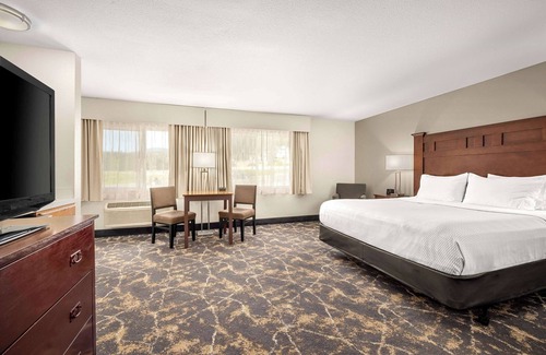 Grants Pass Hotel | La Quinta Inn & Suites by Wyndham Grants Pass