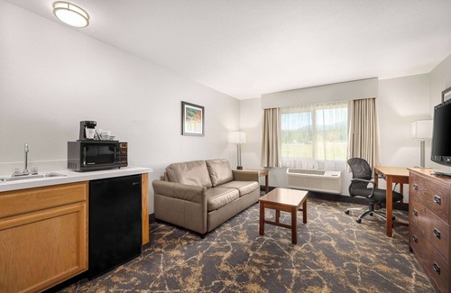 Grants Pass Hotel | La Quinta Inn & Suites by Wyndham Grants Pass