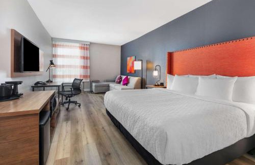 Lewisville Hotel | La Quinta Inn & Suites by Wyndham Lewisville