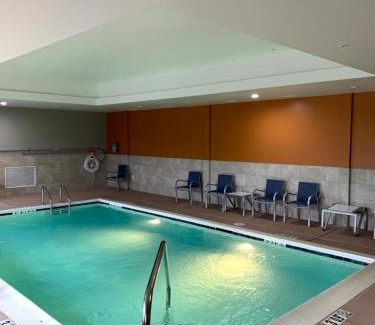 Buechel Hotel | La Quinta Inn & Suites by Wyndham Louisville NE - Old Henry Rd