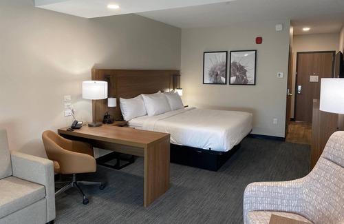 Maryvale Hotel | La Quinta Inn & Suites by Wyndham Phoenix West/Glendale