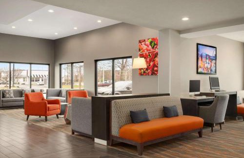 Sunset Hills Hotel | La Quinta Inn & Suites by Wyndham St Louis Route 66