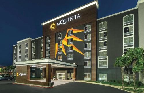 Arsenal Hotel | La Quinta Inn & Suites by Wyndham San Antonio Downtown