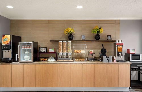 Tinley Park Hotel | La Quinta Inn & Suites by Wyndham Chicago Tinley Park