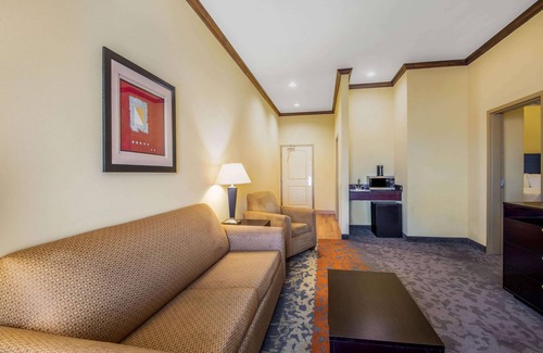 Eastland Hotel | La Quinta Inn & Suites by Wyndham Eastland