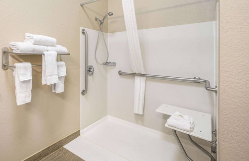 Glendive Hotel | La Quinta Inn & Suites by Wyndham Glendive