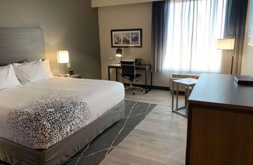 Holbrook Hotel | La Quinta Inn & Suites by Wyndham Holbrook Petrified Forest