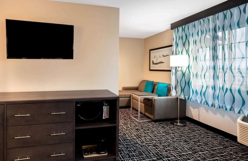Sunrise Manor Hotel | La Quinta Inn & Suites by Wyndham Las Vegas Nellis