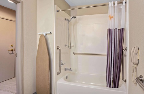 Sunrise Manor Hotel | La Quinta Inn & Suites by Wyndham Las Vegas Nellis