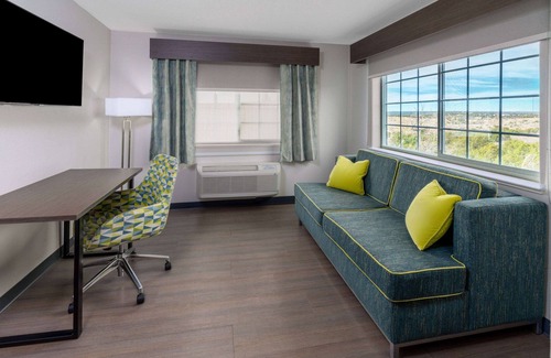 Santa Rosa Hotel | La Quinta Inn & Suites by Wyndham Santa Rosa