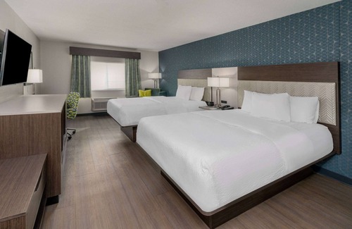 Santa Rosa Hotel | La Quinta Inn & Suites by Wyndham Santa Rosa