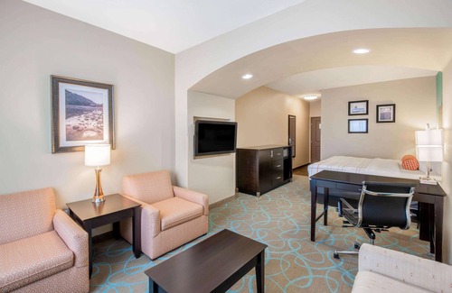 Clinton Hotel | La Quinta Inn & Suites by Wyndham Clinton Historic Route 66