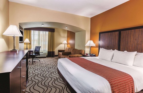 Cotulla Hotel | La Quinta Inn & Suites by Wyndham Cotulla