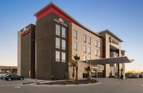 Amistad National Recreational Area Hotel | La Quinta Inn & Suites by Wyndham Del Rio