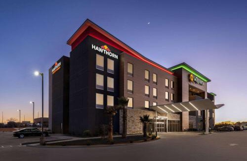Amistad National Recreational Area Hotel | La Quinta Inn & Suites by Wyndham Del Rio