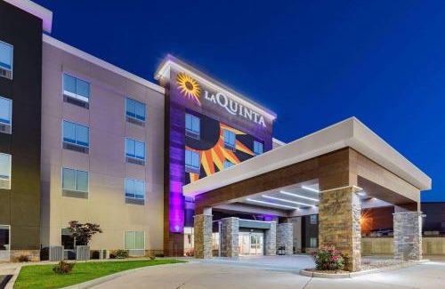 Jackson Hotel | La Quinta Inn & Suites by Wyndham Jackson-Cape Girardeau
