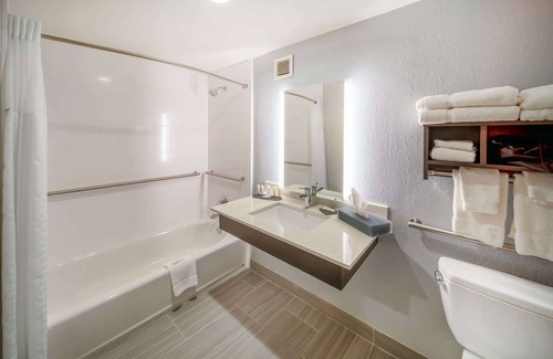Jonesboro Hotel | La Quinta Inn & Suites by Wyndham Jonesboro