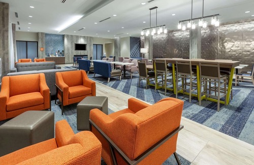 Scotchtown Hotel | La Quinta Inn & Suites by Wyndham Middletown-Goshen