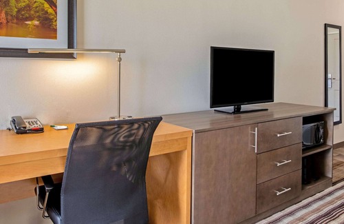 Paducah Hotel | La Quinta Inn & Suites by Wyndham Paducah