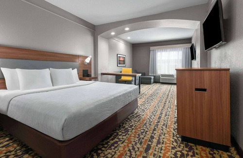 Belton Hotel | La Quinta Inn & Suites by Wyndham Belton - Temple South