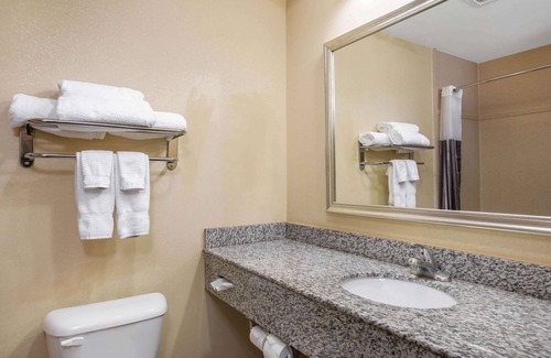 Conway Hotel | La Quinta Inn & Suites by Wyndham Conway
