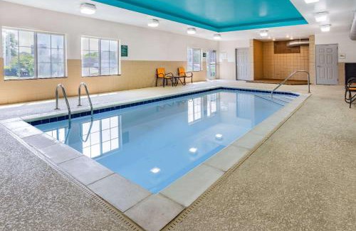 Norfolk - Virginia Beach Hotel | La Quinta Inn & Suites by Wyndham Norfolk