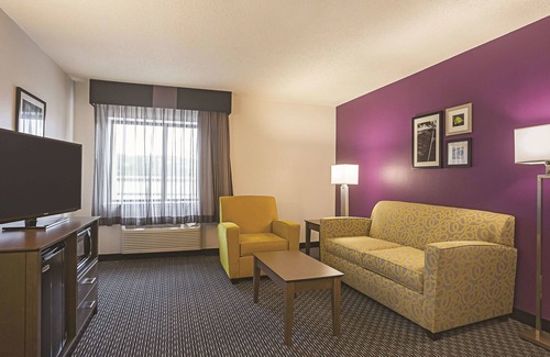 Lindridge-Martin Manor Hotel | La Quinta Inn & Suites by Wyndham Atlanta Midtown - Buckhead