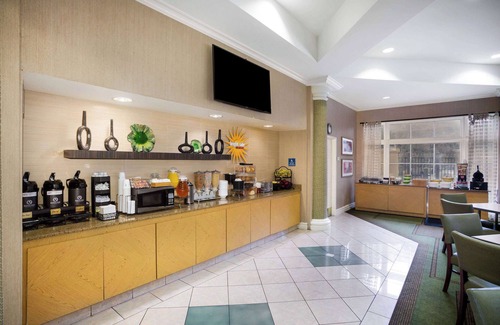 East Oak Hill Hotel | La Quinta Inn & Suites by Wyndham Austin Southwest