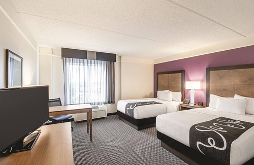 Austin Hotel | La Quinta Inn & Suites by Wyndham Austin Airport