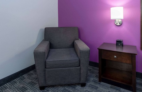 Brookhollow Hotel | La Quinta Inn & Suites by Wyndham Houston NW Brookhollow